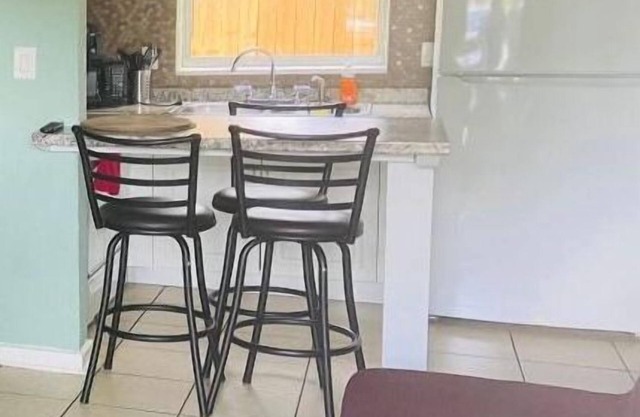 Downtown Sarasota Apartment 2BR/2BA, Pet-Friendly close to LidoBeach & SiestaKey