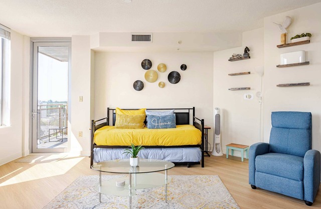 Downtown Silver Spring 2BR/2BA — Walk to Metro Garage Parking Rooftop Gym