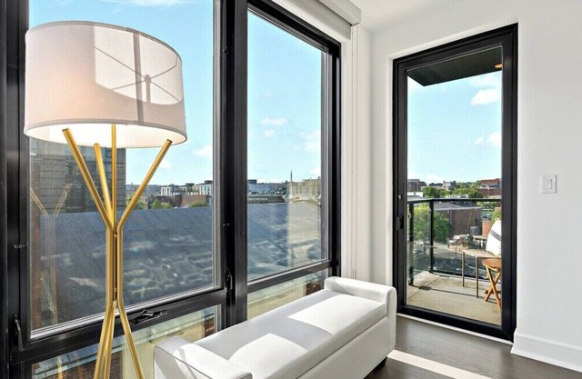 Downtown | Views | Luxury | Sunny