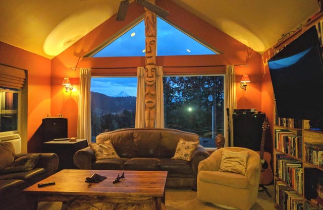 Downtown White Salmon View Home
