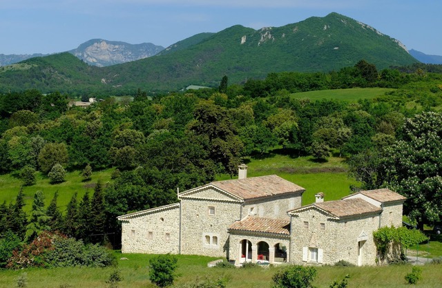 Drôme provençale quiet country house