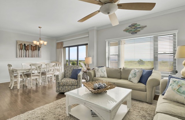 DR 2111 - Gorgeous condo, oceanfront deck with panoramic views, pool, tennis