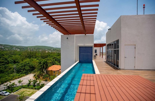 Dream 36 Montego Bay