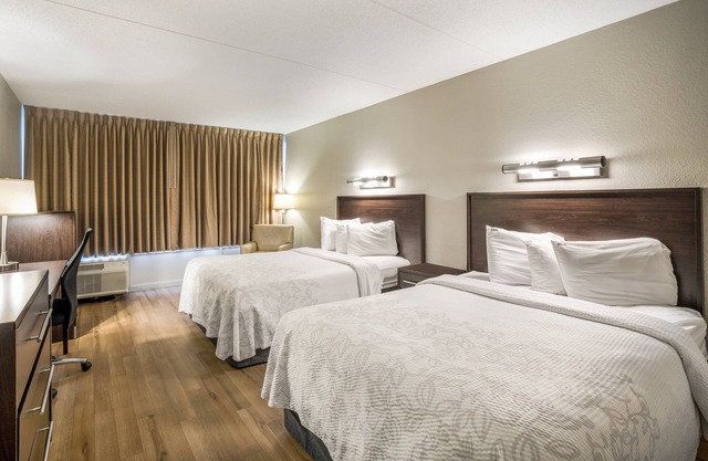 Dream Family Vacation! 2 Pet-Friendly Units, Close to Liberty Ride Trolley Tour!