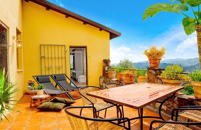 Dream location with panoramic view near the Cinque Terre