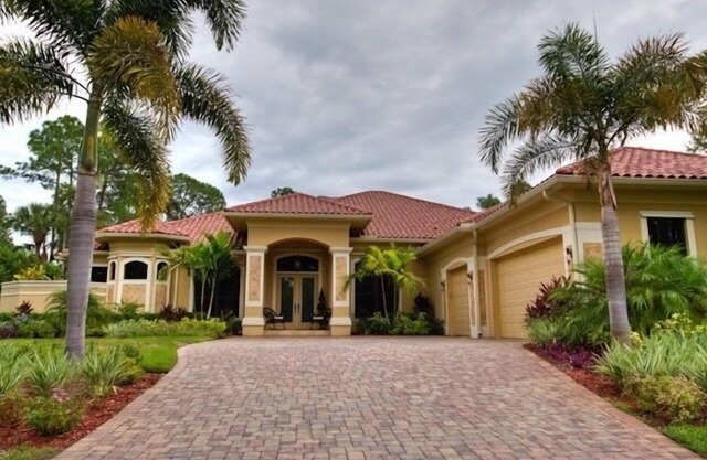 Dream villa under palm trees on two hectares of land with saltwater pool
