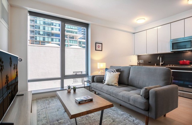 Dreamy Rincon Hill Studio w/Gym + W/D near Silicon Valley by Blueground