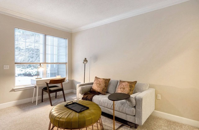 Dreamy Waltham 1BR w/Gym & W/D, nr Shops & Groceries, by Blueground