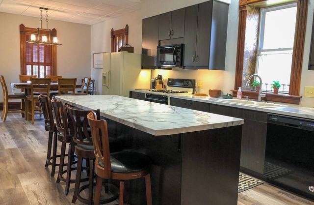 Driftless Manor Getaway