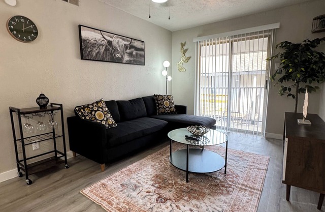 DT Dallas LUXE Staycation 1Bd1Ba