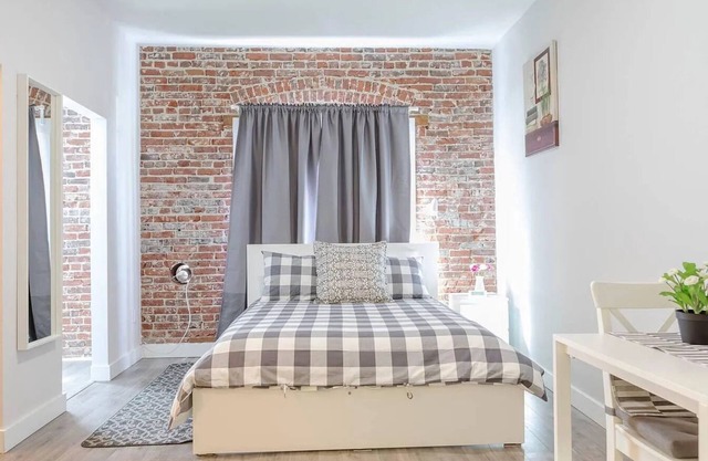 DTLA Studio close to the Crypto Arena