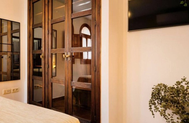 Duplex Deluxe Seville Center & optional parking