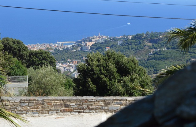 Duplex with terrace, sea view located in a village 1 km from the center of Bastia.