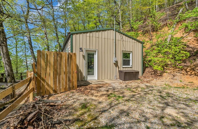 Eagles Perch@ Kentucky Lake- Water Access and Water View- Not in a subdivision