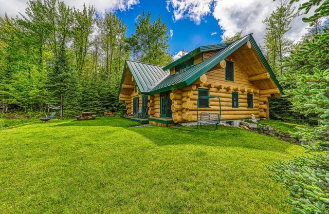 Eaglet Log Home