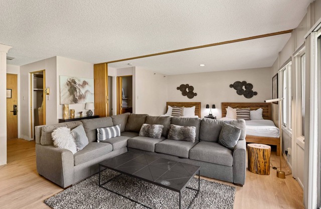 Early Winter Savings, 10% off 3 nights till Dec 14