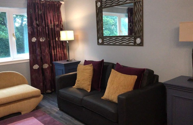 East Kilbride- Newly refurbished two bedroom flat