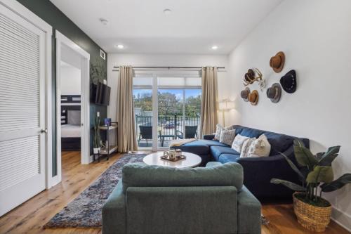 East Nash Condo 13 mins from Broadway