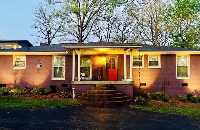 East Nashville River Retreat, Hot tub, Minutes from 5points and Downtown
