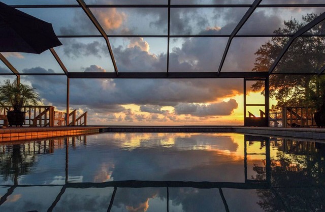 Eastpoint on the Bay - private Beach, pool, sunsets