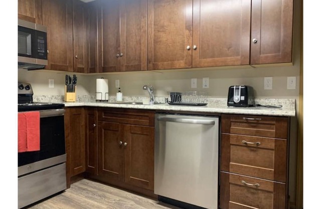Easy Spokane Access 2-BR, 1 Bath Duplex