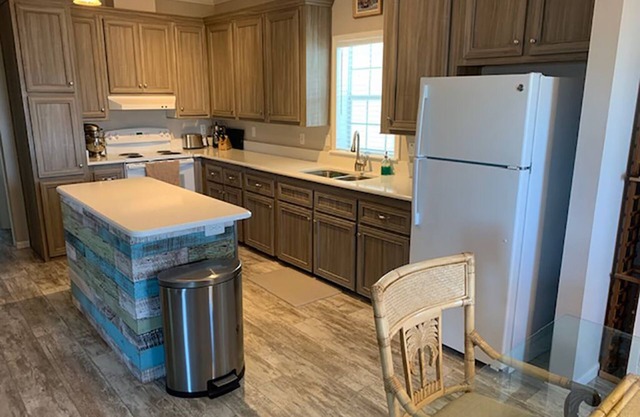 Easy Sunny Florida Getaway - 10 mins to the beach!