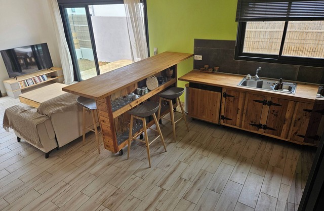 Eco-responsible villa. Between beach and mountains.