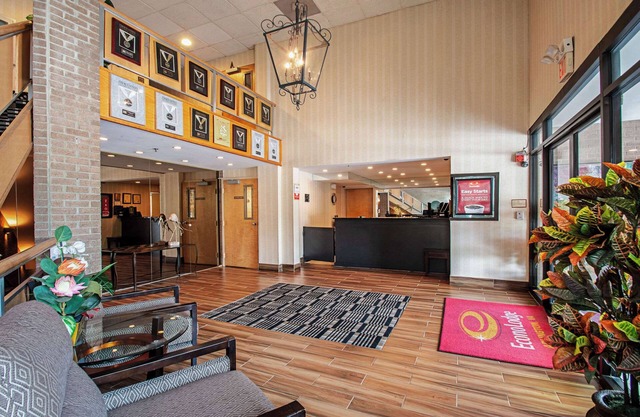 Econo Lodge Metro