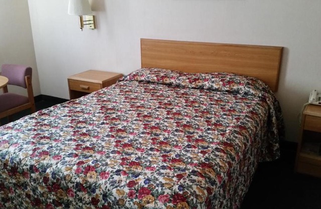 Economy Inn Motel