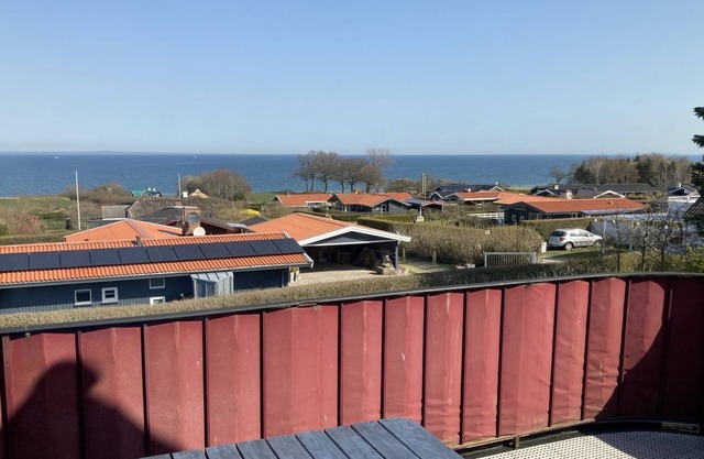 "Edgar" - 300m from the sea by Interhome