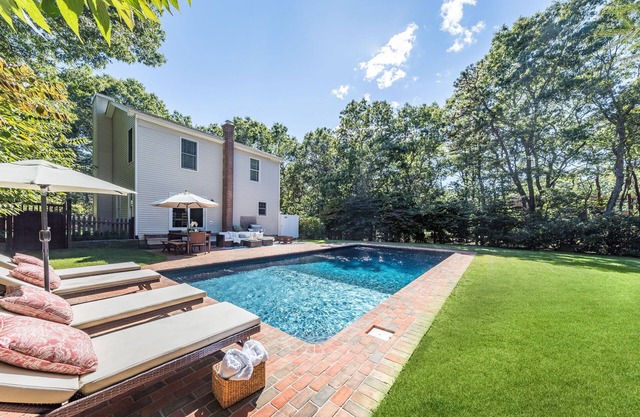 EH Village Fringe Beach House - Pool, Pet-Friendly, and Beautiful Beaches
