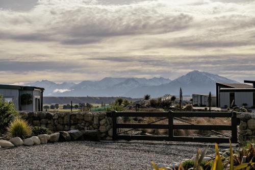 Eight On Jackson - Luggate Holiday Home