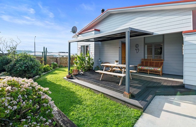 Ekhaya – New Plymouth Holiday Home