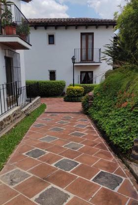 El Descanso Del Obispo