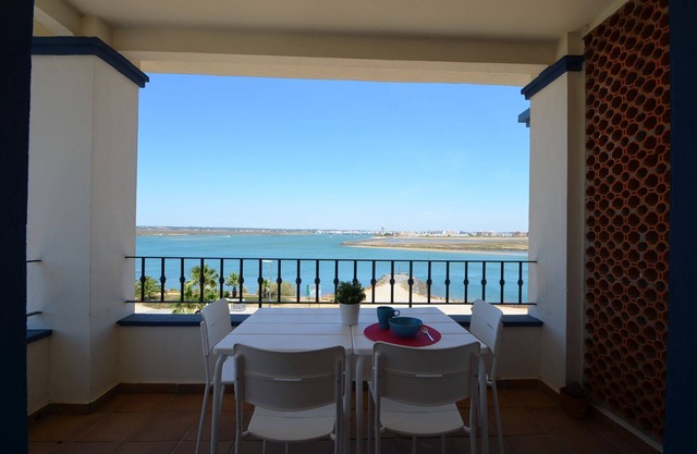 EL FARO II, 25 - One Bedroom Apartment, Sleeps 3