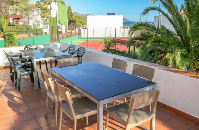 El Gato I by Interhome