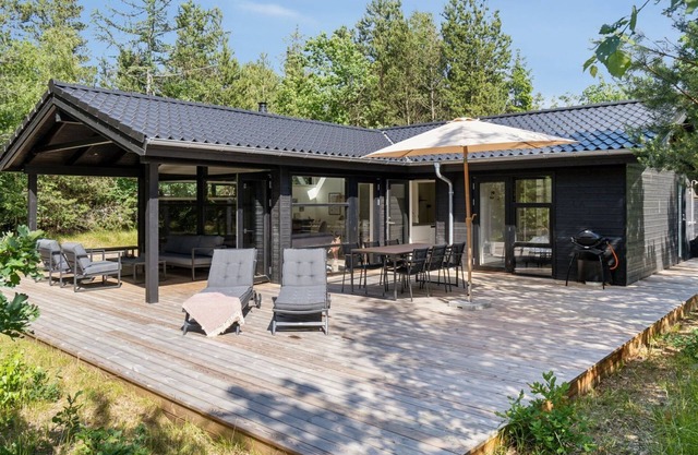 "Ela" - 800m from the sea by Interhome