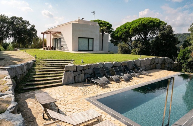 Elegant Villa by the Coast