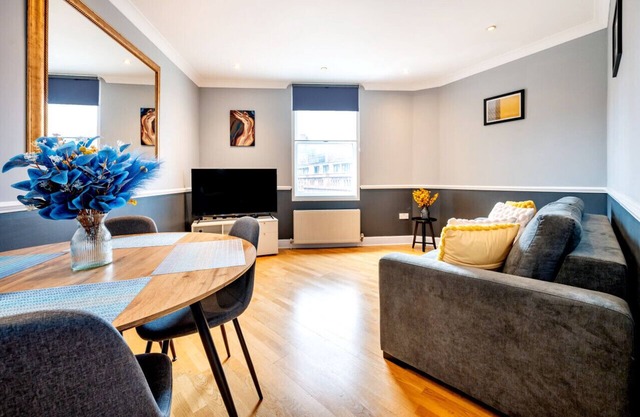Elegant 1 Bedroom in Cambridge Circus