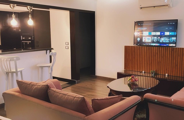 Elegant 2 bedrooms apartment at new cairo with private patio