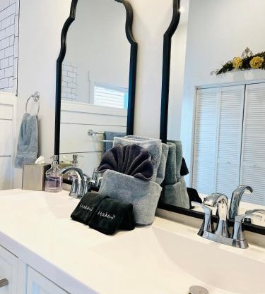 Elegant 3BR 2BA Retreat Near Ball Ground & Venues