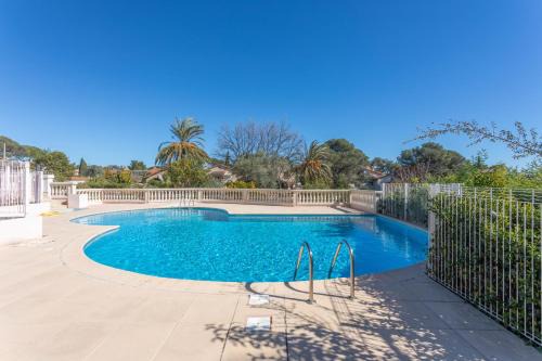 Elegant 45m² Piscine Terrasse