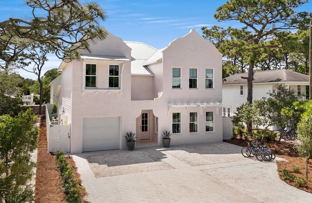 Elegant 5BR w/Pool, Spa, Golf Cart & More!