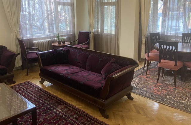 Elegant and comfy apartment at cool neighborhood