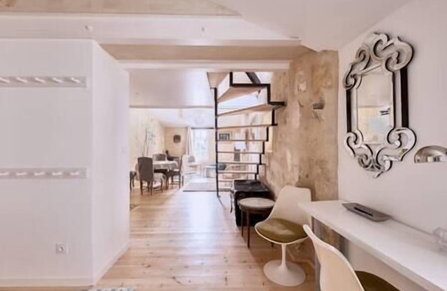 Elegant apartment with AC