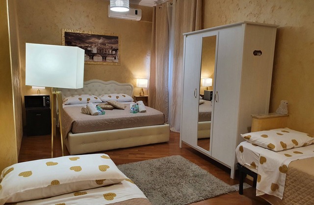 Elegant Apartment Near St. Peter's Square