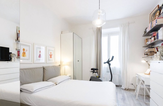 Elegant APT Porta Venezia & Corso Buenos Aires!