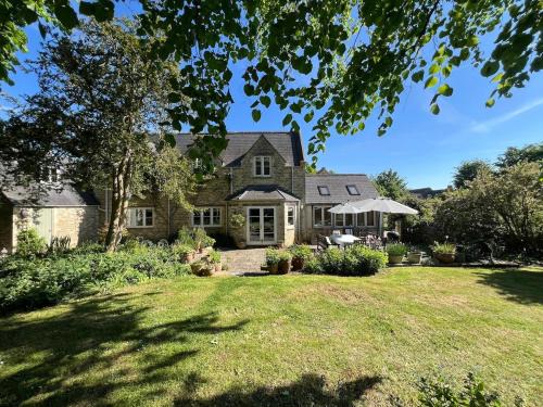Elegant Cotswold Retreat