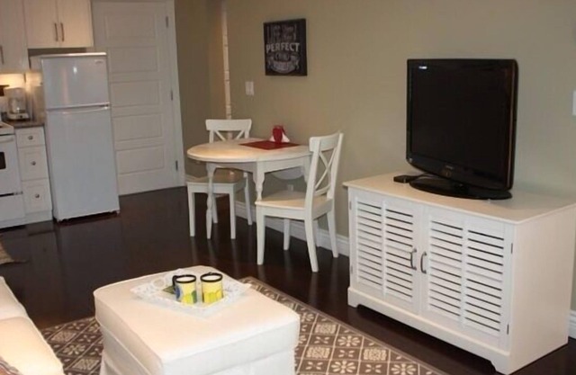 Elegant Cottage Style Suite in Upscale Home in heart of Cambie Village