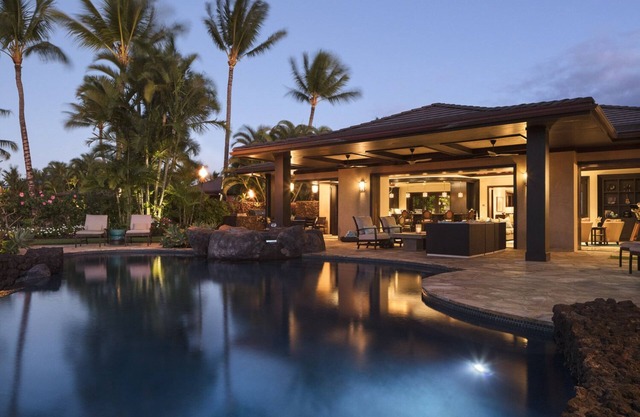 Elegant Lau'eki Estate ~ Hualalai ~ Sweeping Views ~ Infinity pool ~ Concierge